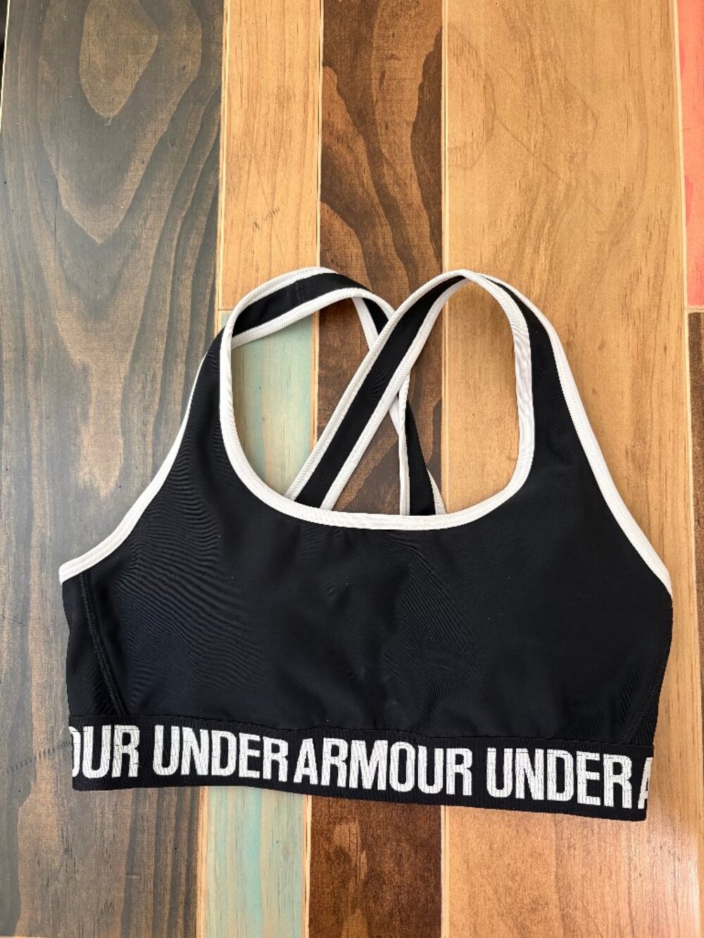 Women's Under Armour Black and White Compression Fit Sports Bra, Size M, EUC